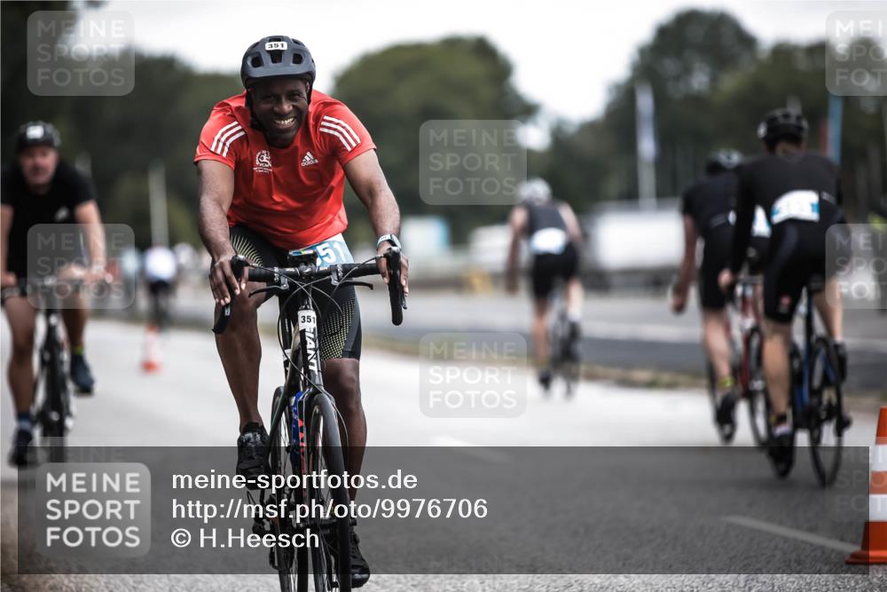16.08.2026 - KN Förde Triathlon 2026 H.Heesch http://msf.ph/oto/9976706 16.08.2026 11:19:24 Radfahren 305, 305, 351, 377, 801 meine-sportfotos.de