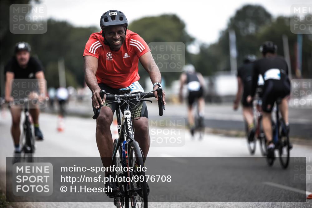 16.08.2026 - KN Förde Triathlon 2026 H.Heesch http://msf.ph/oto/9976708 16.08.2026 11:19:24 Radfahren 305, 305, 351, 377, 801 meine-sportfotos.de