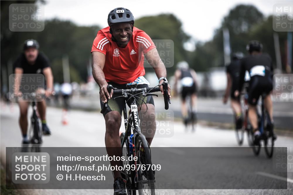 16.08.2026 - KN Förde Triathlon 2026 H.Heesch http://msf.ph/oto/9976709 16.08.2026 11:19:24 Radfahren 305, 305, 351, 377, 801 meine-sportfotos.de