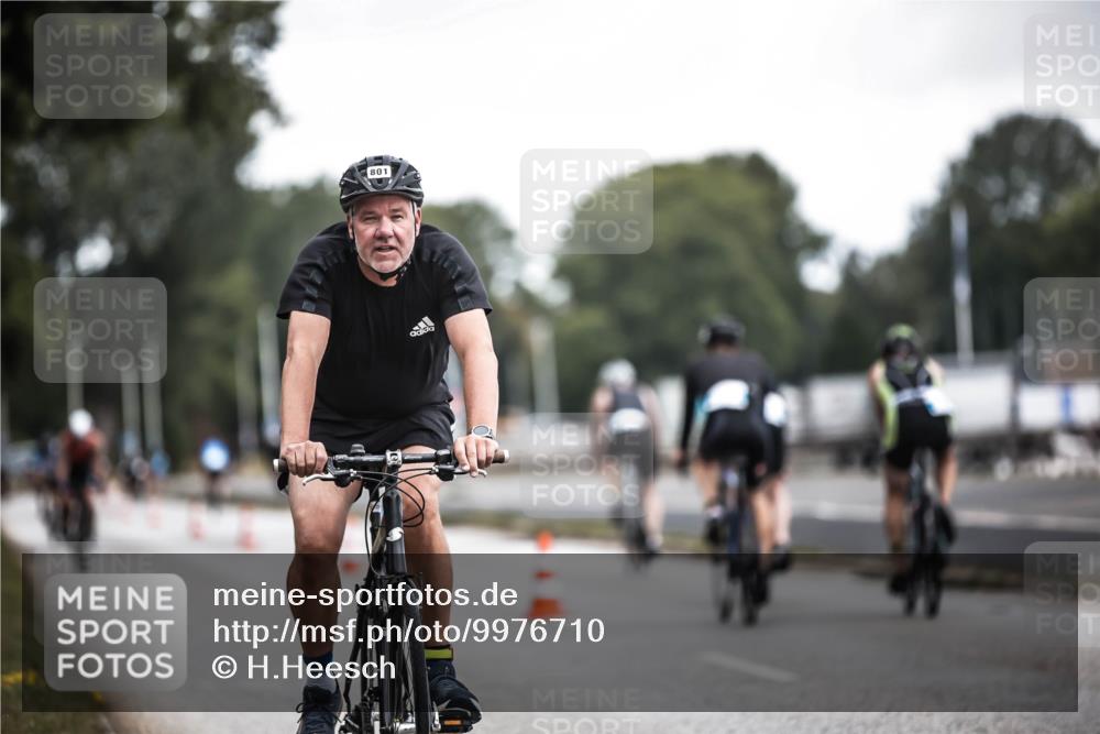 16.08.2026 - KN Förde Triathlon 2026 H.Heesch http://msf.ph/oto/9976710 16.08.2026 11:19:25 Radfahren 305, 305, 351, 377, 801 meine-sportfotos.de