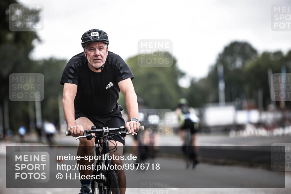 16.08.2026 - KN Förde Triathlon 2026 H.Heesch http://msf.ph/oto/9976718 16.08.2026 11:19:26 Radfahren 305, 305, 346, 351, 377, 801 meine-sportfotos.de