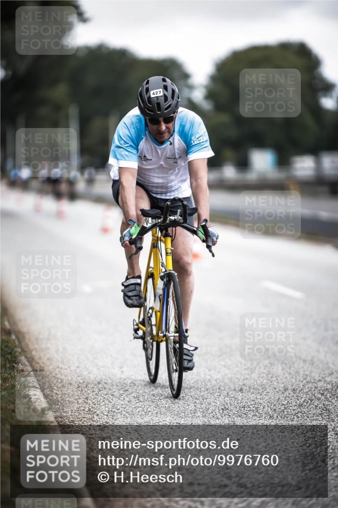 16.08.2026 - KN Förde Triathlon 2026 H.Heesch http://msf.ph/oto/9976760 16.08.2026 11:19:35 Radfahren 323, 427 meine-sportfotos.de