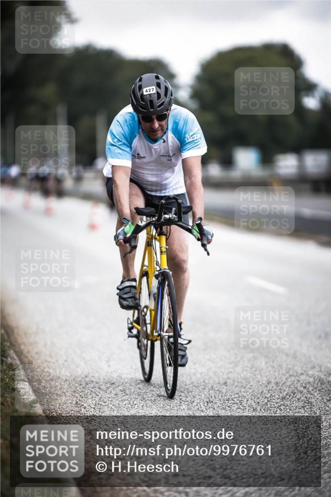 16.08.2026 - KN Förde Triathlon 2026 H.Heesch http://msf.ph/oto/9976761 16.08.2026 11:19:35 Radfahren 323, 427 meine-sportfotos.de