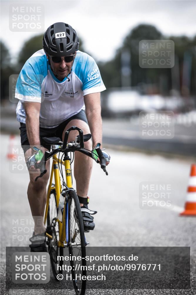 16.08.2026 - KN Förde Triathlon 2026 H.Heesch http://msf.ph/oto/9976771 16.08.2026 11:19:35 Radfahren 323, 427 meine-sportfotos.de