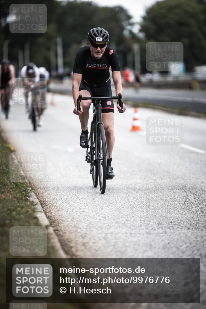 16.08.2026 - KN Förde Triathlon 2026 H.Heesch http://msf.ph/oto/9976776 16.08.2026 11:19:49 Radfahren 317, 318, 340, 371, 382, 397, 435 meine-sportfotos.de