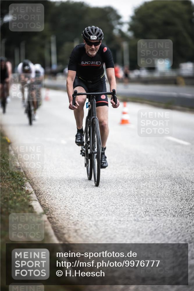 16.08.2026 - KN Förde Triathlon 2026 H.Heesch http://msf.ph/oto/9976777 16.08.2026 11:19:49 Radfahren 317, 318, 340, 371, 382, 397, 435 meine-sportfotos.de