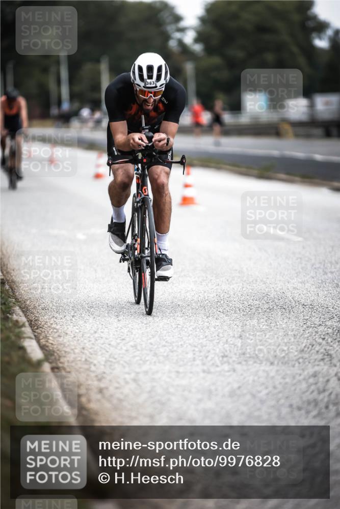 16.08.2026 - KN Förde Triathlon 2026 H.Heesch http://msf.ph/oto/9976828 16.08.2026 11:19:55 Radfahren 318, 349, 382, 383, 389, 435 meine-sportfotos.de