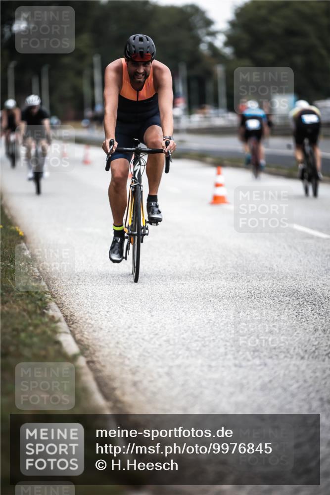 16.08.2026 - KN Förde Triathlon 2026 H.Heesch http://msf.ph/oto/9976845 16.08.2026 11:19:57 Radfahren 321, 349, 369, 383, 389, 417, 435, 439 meine-sportfotos.de
