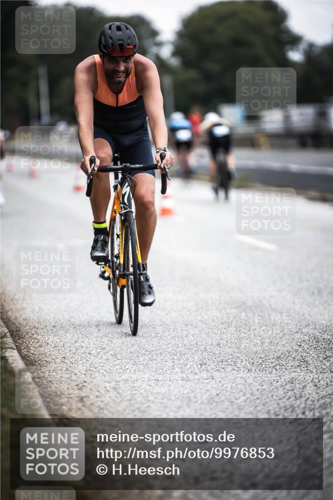16.08.2026 - KN Förde Triathlon 2026 H.Heesch http://msf.ph/oto/9976853 16.08.2026 11:19:58 Radfahren 321, 349, 369, 383, 389, 417, 439 meine-sportfotos.de