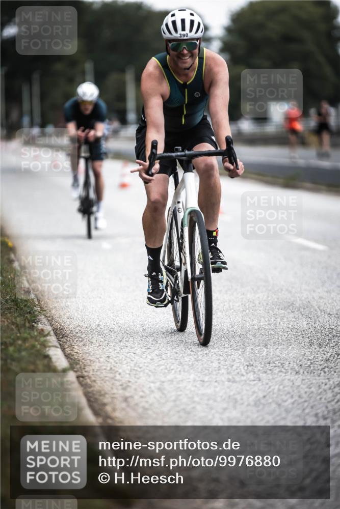 16.08.2026 - KN Förde Triathlon 2026 H.Heesch http://msf.ph/oto/9976880 16.08.2026 11:20:03 Radfahren 314, 315, 321, 329, 368, 369, 390, 417, 439 meine-sportfotos.de