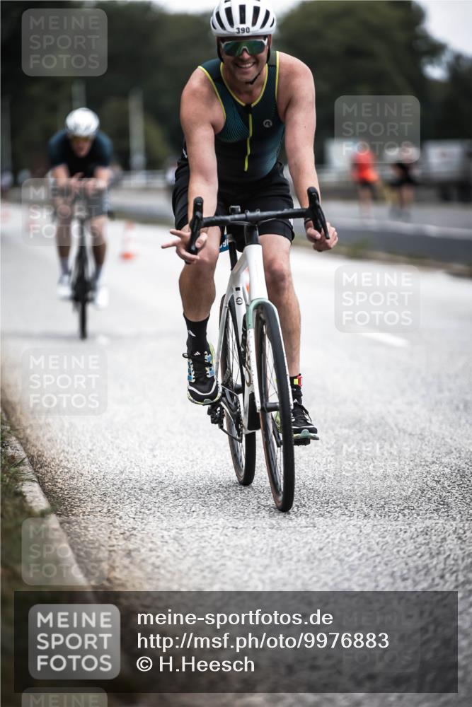 16.08.2026 - KN Förde Triathlon 2026 H.Heesch http://msf.ph/oto/9976883 16.08.2026 11:20:04 Radfahren 314, 315, 321, 329, 368, 369, 390, 417, 439 meine-sportfotos.de