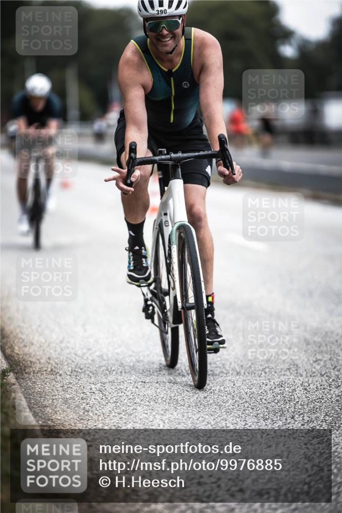 16.08.2026 - KN Förde Triathlon 2026 H.Heesch http://msf.ph/oto/9976885 16.08.2026 11:20:04 Radfahren 314, 315, 321, 329, 368, 369, 390, 417, 439 meine-sportfotos.de