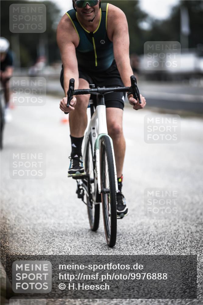 16.08.2026 - KN Förde Triathlon 2026 H.Heesch http://msf.ph/oto/9976888 16.08.2026 11:20:04 Radfahren 314, 315, 321, 329, 368, 369, 390, 417, 439 meine-sportfotos.de