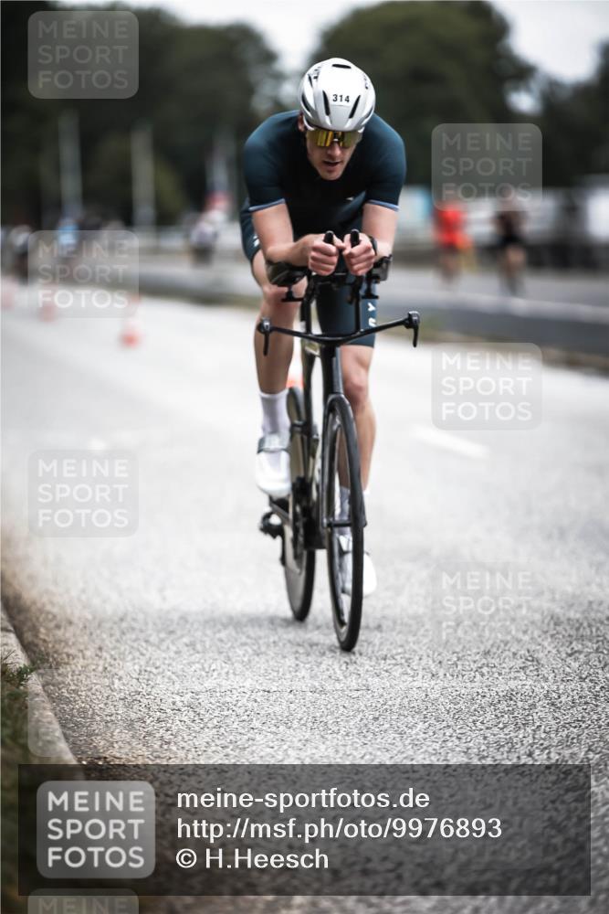 16.08.2026 - KN Förde Triathlon 2026 H.Heesch http://msf.ph/oto/9976893 16.08.2026 11:20:05 Radfahren 314, 315, 325, 329, 368, 390, 439 meine-sportfotos.de