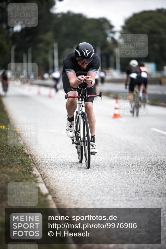 16.08.2026 - KN Förde Triathlon 2026 H.Heesch http://msf.ph/oto/9976906 16.08.2026 11:20:12 Radfahren 311, 325 meine-sportfotos.de