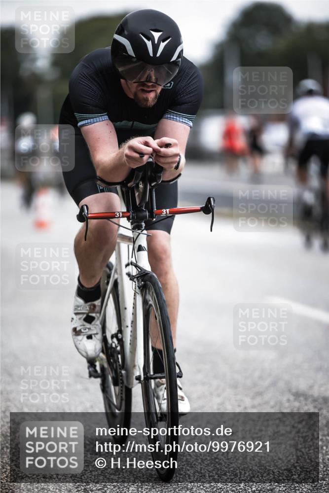 16.08.2026 - KN Förde Triathlon 2026 H.Heesch http://msf.ph/oto/9976921 16.08.2026 11:20:12 Radfahren 311, 325 meine-sportfotos.de