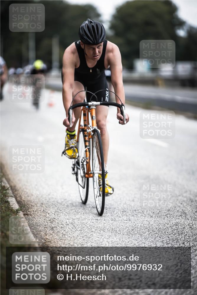 16.08.2026 - KN Förde Triathlon 2026 H.Heesch http://msf.ph/oto/9976932 16.08.2026 11:20:19 Radfahren 221, 301, 306 meine-sportfotos.de