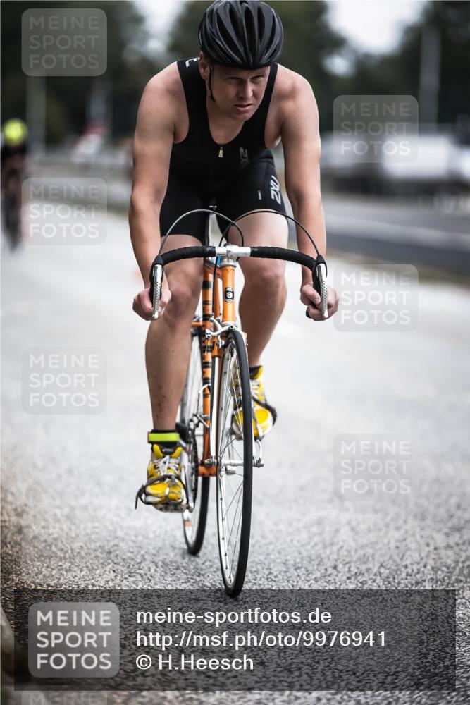 16.08.2026 - KN Förde Triathlon 2026 H.Heesch http://msf.ph/oto/9976941 16.08.2026 11:20:19 Radfahren 221, 301, 306 meine-sportfotos.de
