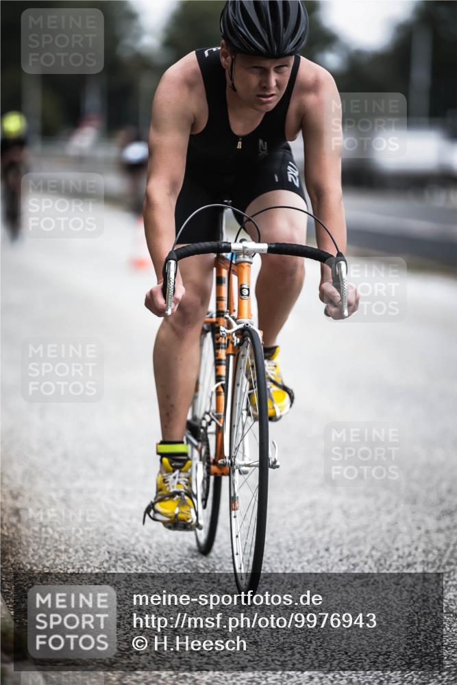 16.08.2026 - KN Förde Triathlon 2026 H.Heesch http://msf.ph/oto/9976943 16.08.2026 11:20:20 Radfahren 221, 301, 306 meine-sportfotos.de