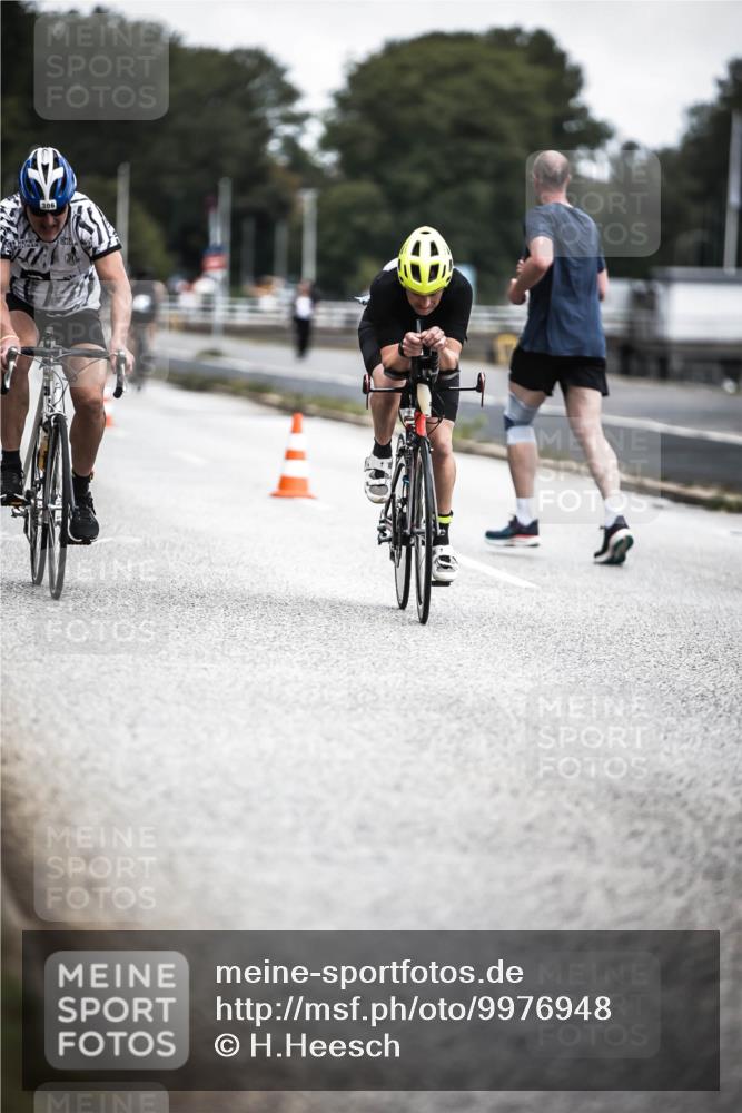 16.08.2026 - KN Förde Triathlon 2026 H.Heesch http://msf.ph/oto/9976948 16.08.2026 11:20:21 Radfahren 221, 301, 306 meine-sportfotos.de