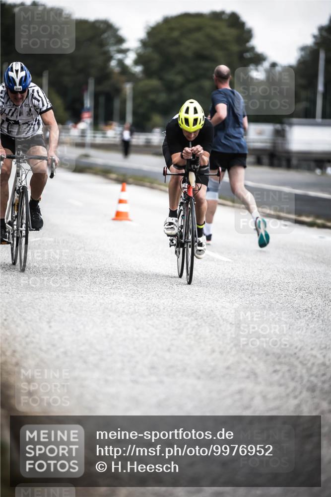 16.08.2026 - KN Förde Triathlon 2026 H.Heesch http://msf.ph/oto/9976952 16.08.2026 11:20:22 Radfahren 221, 301, 306 meine-sportfotos.de