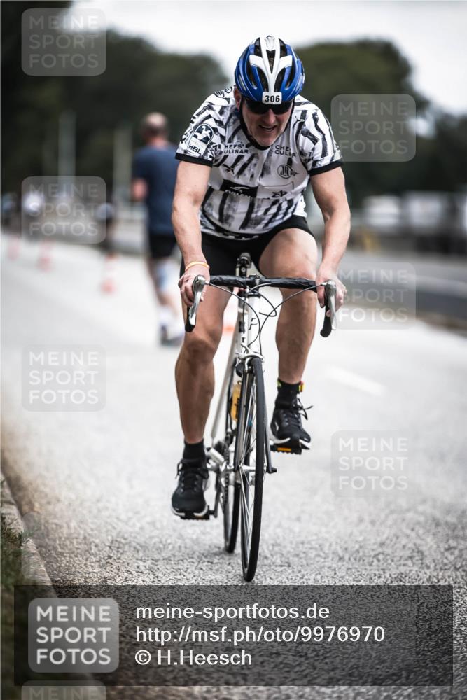 16.08.2026 - KN Förde Triathlon 2026 H.Heesch http://msf.ph/oto/9976970 16.08.2026 11:20:23 Radfahren 221, 306 meine-sportfotos.de