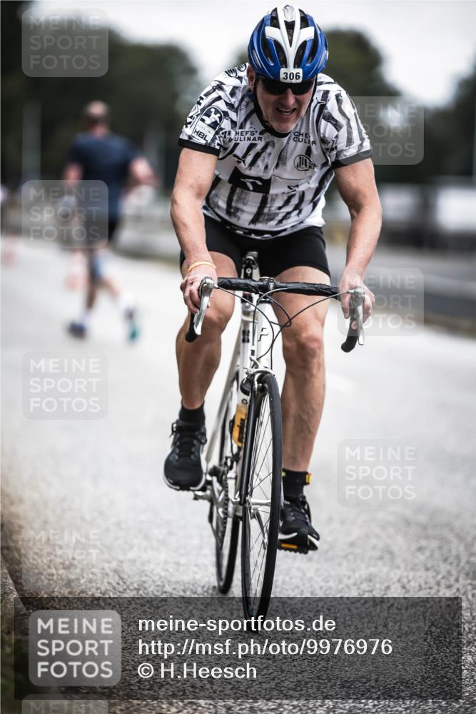 16.08.2026 - KN Förde Triathlon 2026 H.Heesch http://msf.ph/oto/9976976 16.08.2026 11:20:23 Radfahren 221, 306 meine-sportfotos.de
