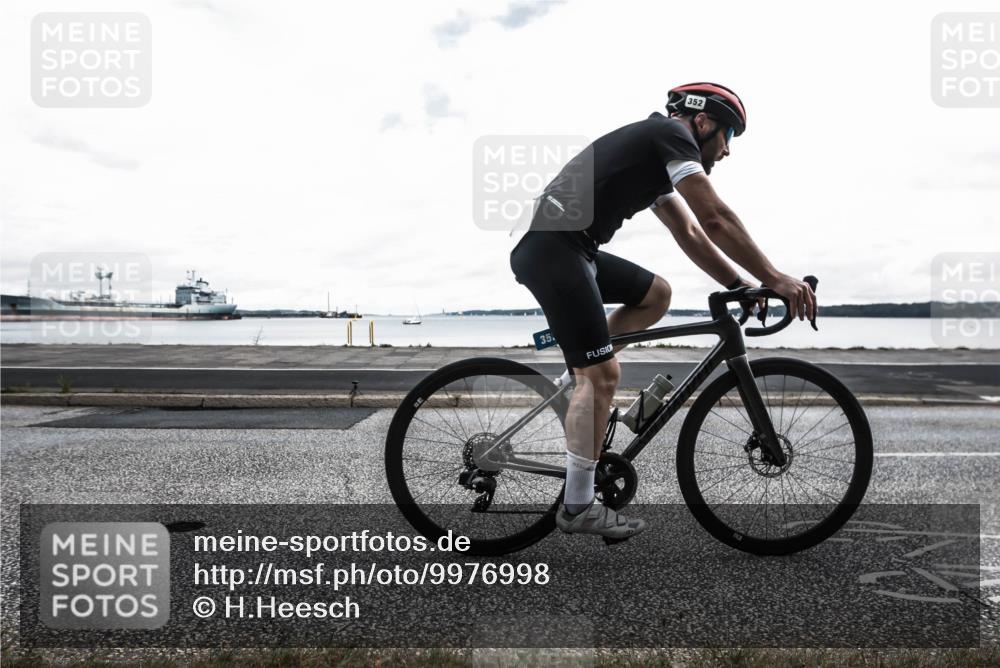 16.08.2026 - KN Förde Triathlon 2026 H.Heesch http://msf.ph/oto/9976998 16.08.2026 11:32:07 Radfahren 352, 363, 365, 410 meine-sportfotos.de