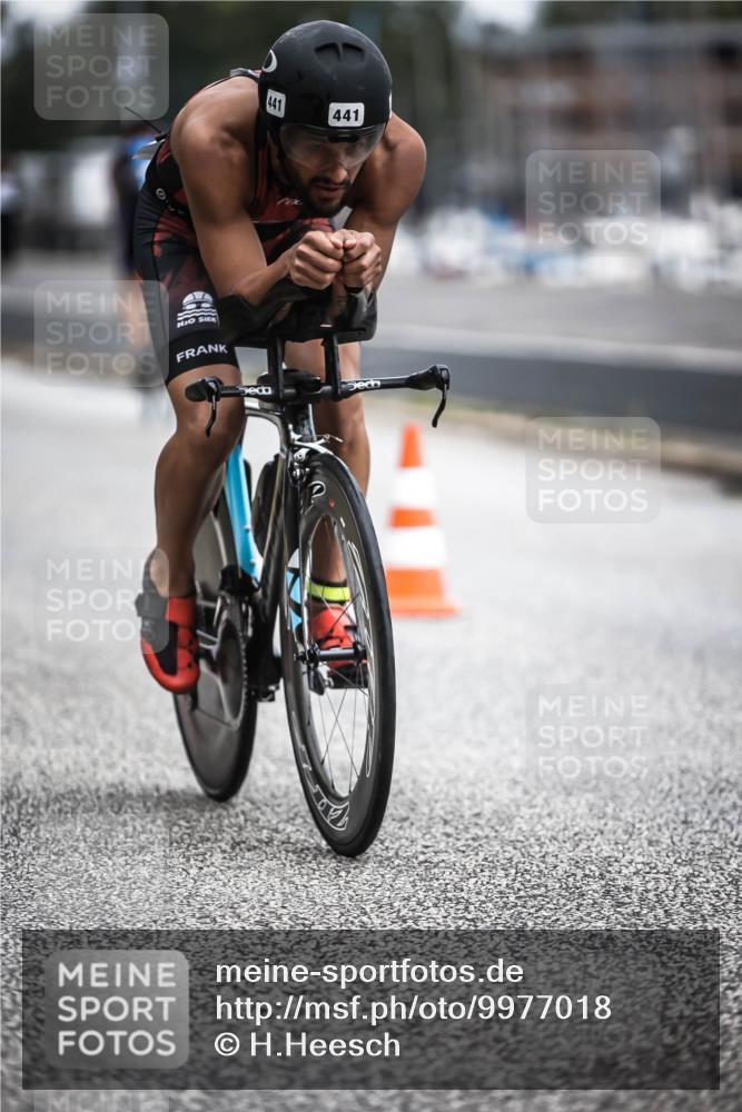 16.08.2026 - KN Förde Triathlon 2026 H.Heesch http://msf.ph/oto/9977018 16.08.2026 11:20:48 Radfahren 395, 403, 441 meine-sportfotos.de
