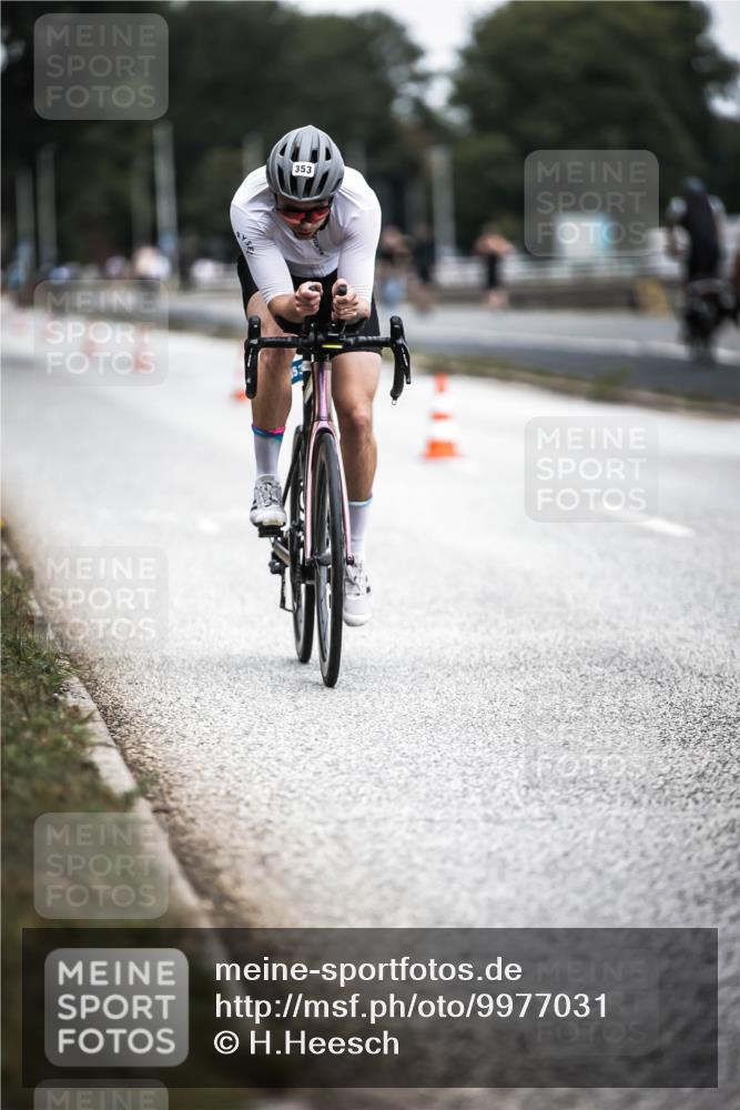 16.08.2026 - KN Förde Triathlon 2026 H.Heesch http://msf.ph/oto/9977031 16.08.2026 11:21:00 Radfahren 316, 353, 364, 379, 386, 410, 411, 430 meine-sportfotos.de