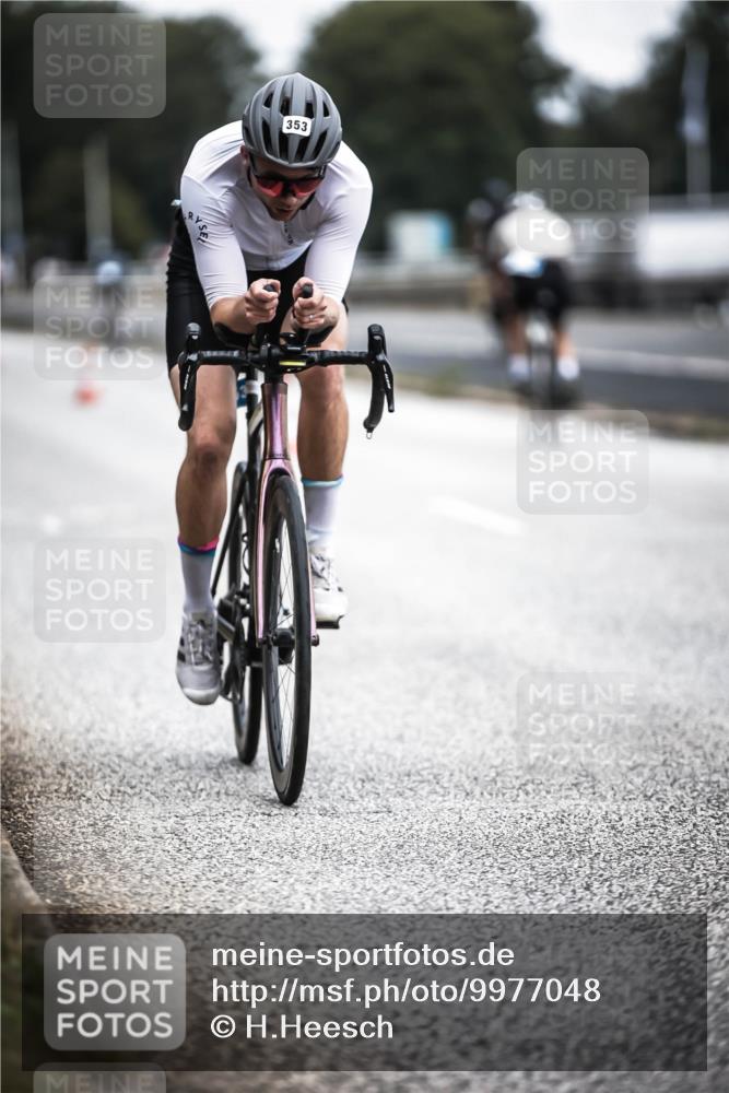 16.08.2026 - KN Förde Triathlon 2026 H.Heesch http://msf.ph/oto/9977048 16.08.2026 11:21:01 Radfahren 316, 353, 364, 379, 386, 410, 411, 430 meine-sportfotos.de