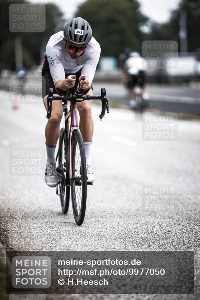16.08.2026 - KN Förde Triathlon 2026 H.Heesch http://msf.ph/oto/9977050 16.08.2026 11:21:01 Radfahren 316, 353, 364, 379, 386, 410, 411, 430 meine-sportfotos.de