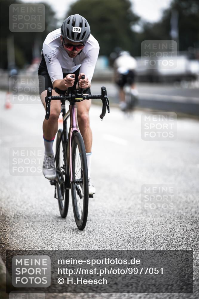16.08.2026 - KN Förde Triathlon 2026 H.Heesch http://msf.ph/oto/9977051 16.08.2026 11:21:01 Radfahren 316, 353, 364, 379, 386, 410, 411, 430 meine-sportfotos.de