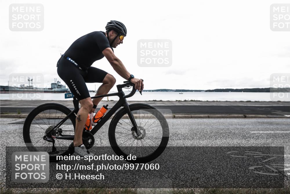 16.08.2026 - KN Förde Triathlon 2026 H.Heesch http://msf.ph/oto/9977060 16.08.2026 11:33:32 Radfahren 316, 379, 403 meine-sportfotos.de