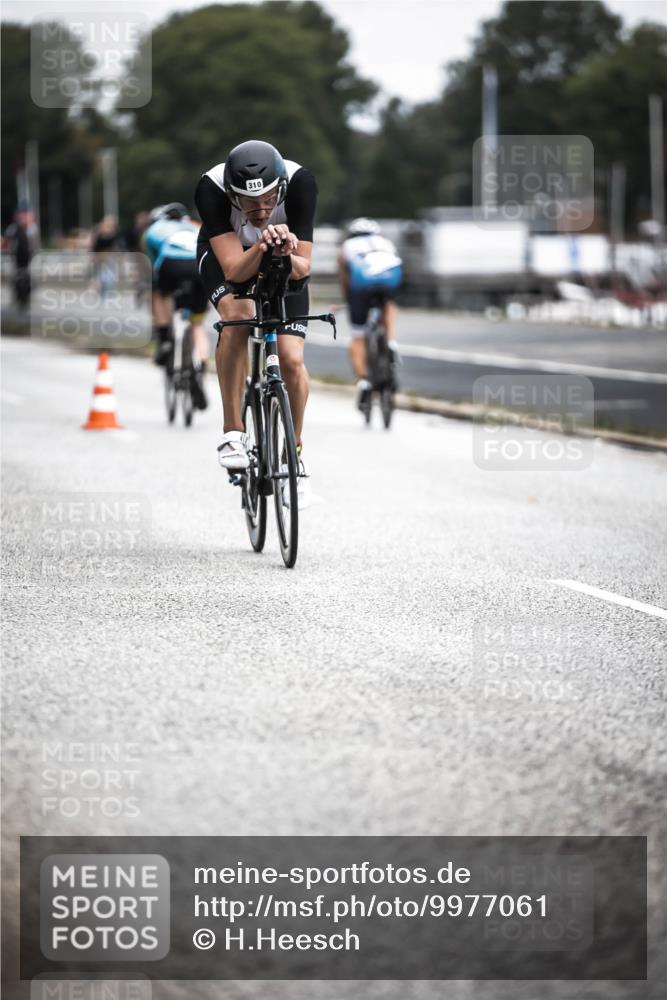 16.08.2026 - KN Förde Triathlon 2026 H.Heesch http://msf.ph/oto/9977061 16.08.2026 11:21:07 Radfahren 310, 316, 392 meine-sportfotos.de
