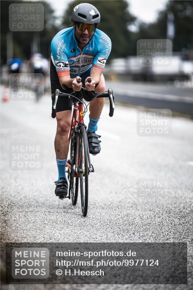 16.08.2026 - KN Förde Triathlon 2026 H.Heesch http://msf.ph/oto/9977124 16.08.2026 11:21:13 Radfahren 312, 320, 338 meine-sportfotos.de
