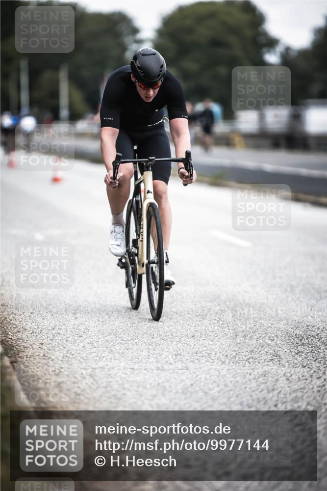 16.08.2026 - KN Förde Triathlon 2026 H.Heesch http://msf.ph/oto/9977144 16.08.2026 11:21:18 Radfahren 312, 320 meine-sportfotos.de