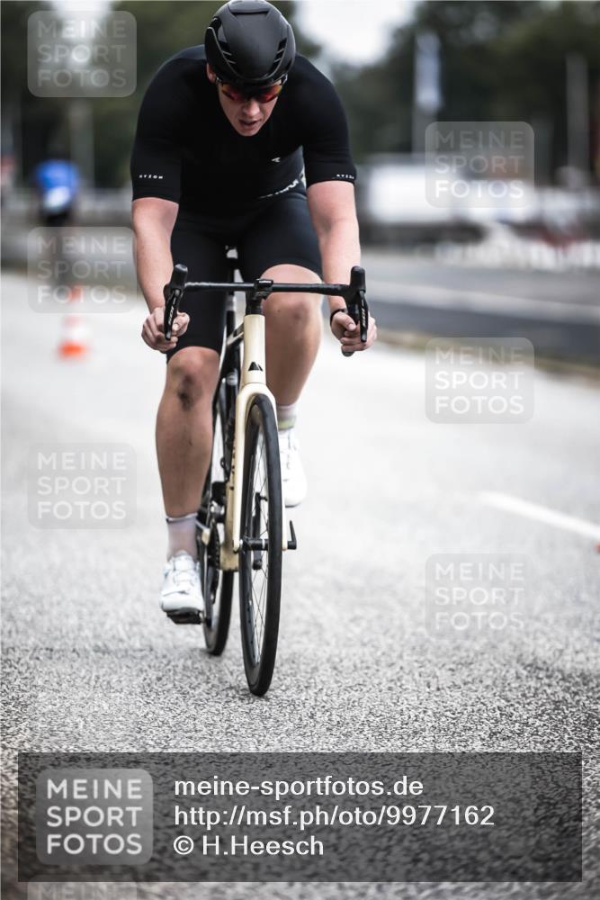 16.08.2026 - KN Förde Triathlon 2026 H.Heesch http://msf.ph/oto/9977162 16.08.2026 11:21:18 Radfahren 312, 320 meine-sportfotos.de
