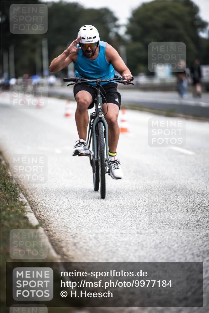 16.08.2026 - KN Förde Triathlon 2026 H.Heesch http://msf.ph/oto/9977184 16.08.2026 11:21:26 Radfahren 348, 394, 424 meine-sportfotos.de