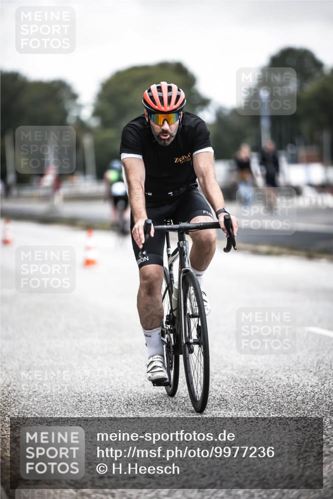 16.08.2026 - KN Förde Triathlon 2026 H.Heesch http://msf.ph/oto/9977236 16.08.2026 11:21:35 Radfahren 352, 426, 436 meine-sportfotos.de