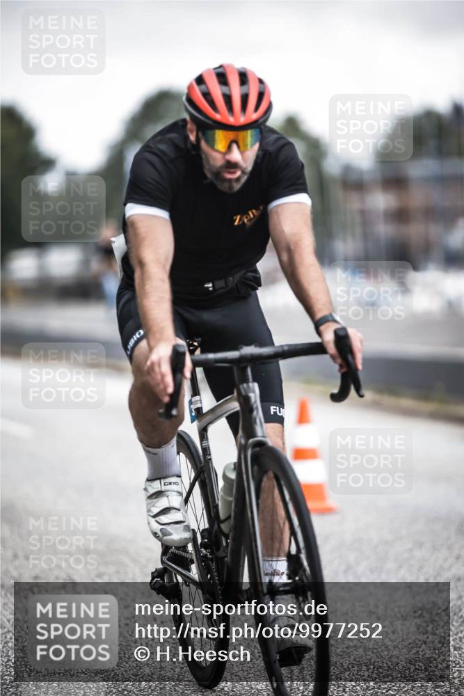 16.08.2026 - KN Förde Triathlon 2026 H.Heesch http://msf.ph/oto/9977252 16.08.2026 11:21:35 Radfahren 352, 426, 436 meine-sportfotos.de