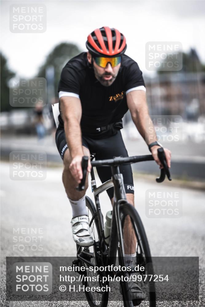 16.08.2026 - KN Förde Triathlon 2026 H.Heesch http://msf.ph/oto/9977254 16.08.2026 11:21:35 Radfahren 352, 426, 436 meine-sportfotos.de
