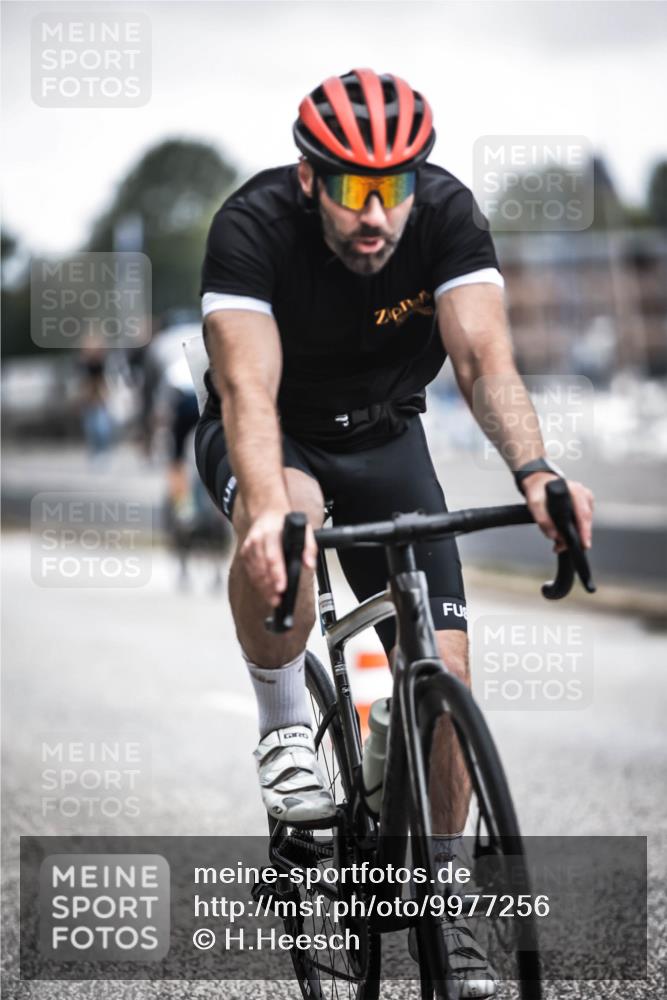 16.08.2026 - KN Förde Triathlon 2026 H.Heesch http://msf.ph/oto/9977256 16.08.2026 11:21:36 Radfahren 352, 426, 436 meine-sportfotos.de