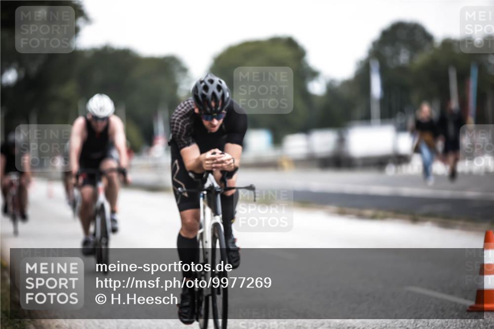 16.08.2026 - KN Förde Triathlon 2026 H.Heesch http://msf.ph/oto/9977269 16.08.2026 11:21:42 Radfahren 323, 342, 347, 365, 377, 426 meine-sportfotos.de