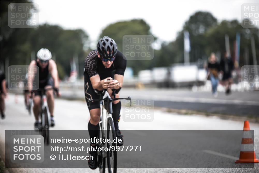 16.08.2026 - KN Förde Triathlon 2026 H.Heesch http://msf.ph/oto/9977271 16.08.2026 11:21:42 Radfahren 323, 342, 347, 365, 377, 426 meine-sportfotos.de