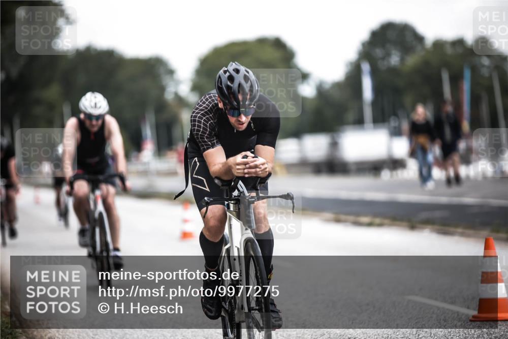 16.08.2026 - KN Förde Triathlon 2026 H.Heesch http://msf.ph/oto/9977275 16.08.2026 11:21:42 Radfahren 323, 342, 347, 365, 377, 426 meine-sportfotos.de