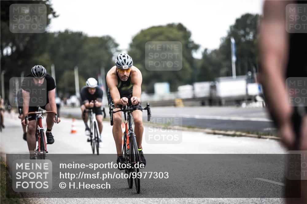 16.08.2026 - KN Förde Triathlon 2026 H.Heesch http://msf.ph/oto/9977303 16.08.2026 11:21:44 Radfahren 323, 342, 347, 365, 377 meine-sportfotos.de
