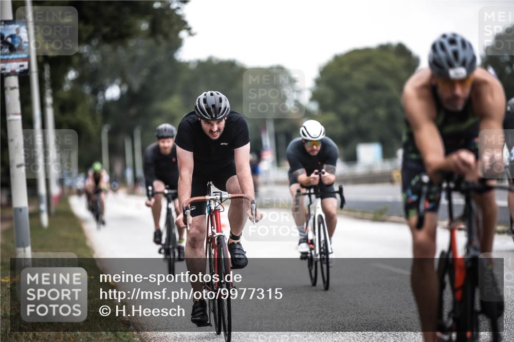 16.08.2026 - KN Förde Triathlon 2026 H.Heesch http://msf.ph/oto/9977315 16.08.2026 11:21:45 Radfahren 323, 342, 347, 365, 372, 377 meine-sportfotos.de