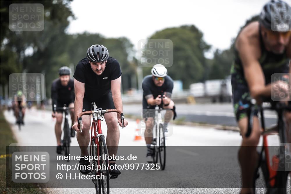 16.08.2026 - KN Förde Triathlon 2026 H.Heesch http://msf.ph/oto/9977325 16.08.2026 11:21:45 Radfahren 323, 342, 347, 365, 372, 377 meine-sportfotos.de
