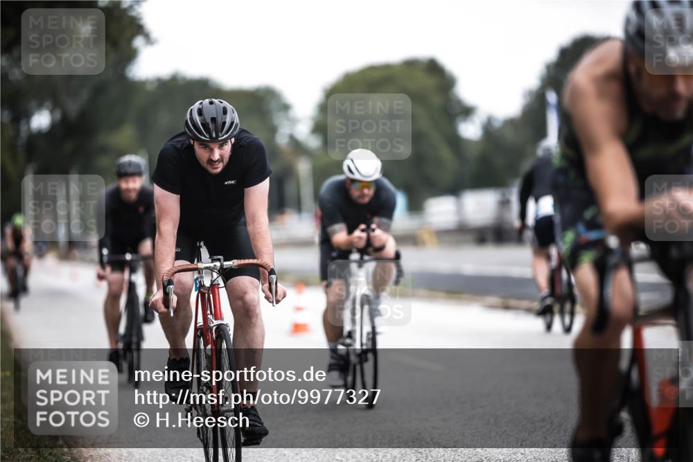16.08.2026 - KN Förde Triathlon 2026 H.Heesch http://msf.ph/oto/9977327 16.08.2026 11:21:45 Radfahren 323, 342, 347, 365, 372, 377 meine-sportfotos.de